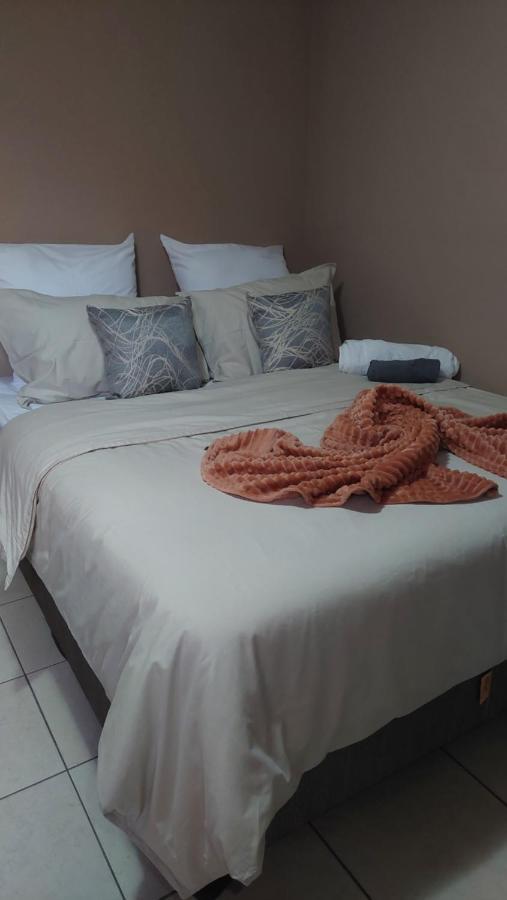 Mossie Inn Accommodation スワコプムント エクステリア 写真